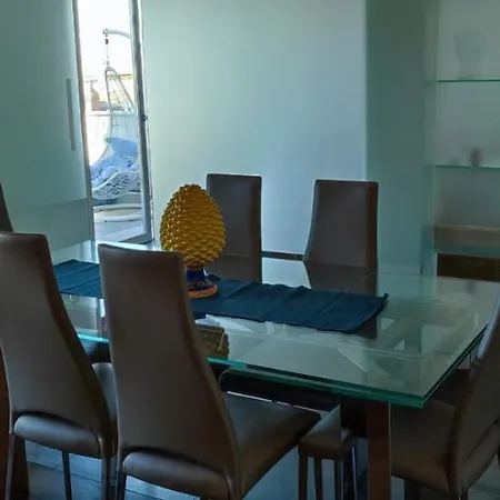 La Terrazza Sul Castello Apartment *